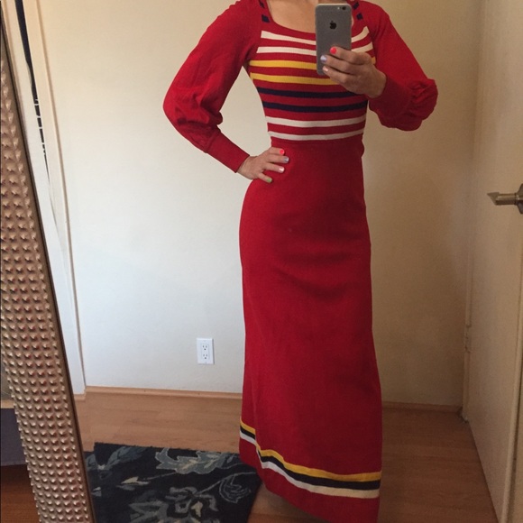 Gorgeous Italian-made, vintage/unique, femme and form-fitting red dress - Picture 9 of 12
